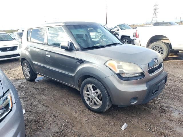 2010 KIA Soul +