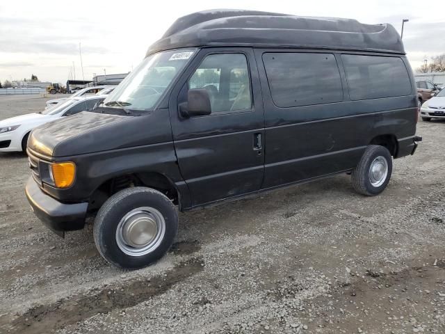 2004 Ford Econoline E350 Super Duty Wagon