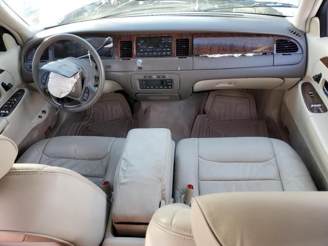 1999 Lincoln Town Car Executive