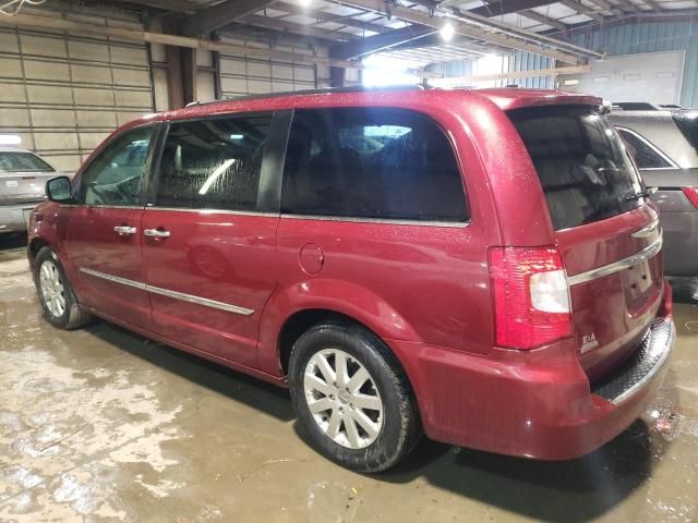 2012 Chrysler Town & Country Touring L