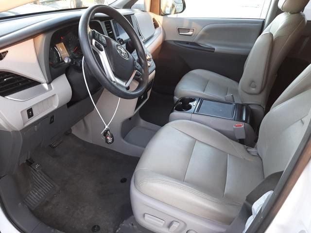 2015 Toyota Sienna LE