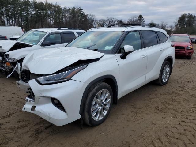 2022 Toyota Highlander Limited