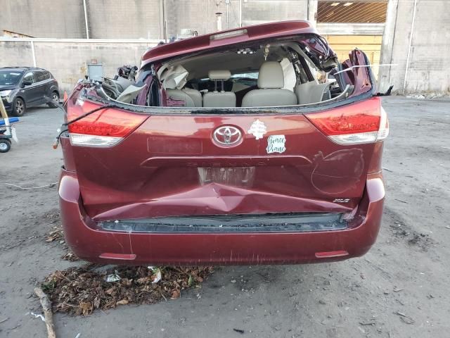 2014 Toyota Sienna XLE