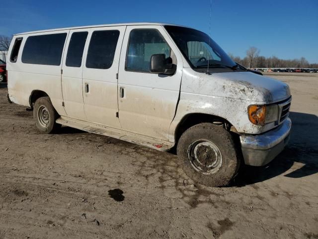 2004 Ford Econoline E350 Super Duty Wagon