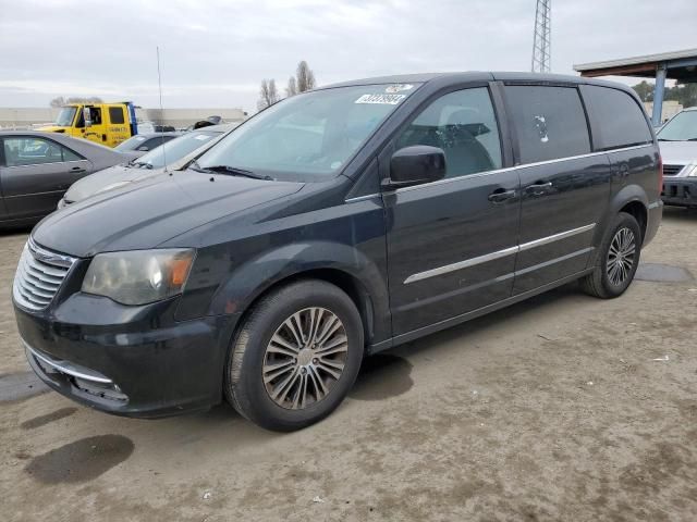 2014 Chrysler Town & Country S