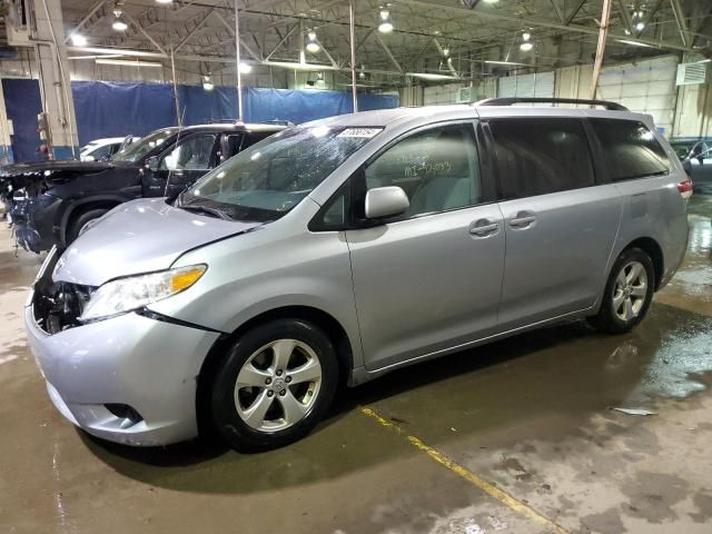 2013 Toyota Sienna LE