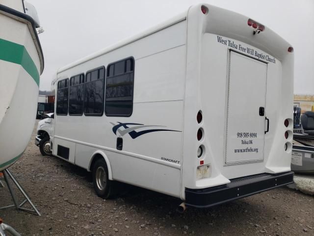 2013 Ford Econoline E450 Super Duty Cutaway Van