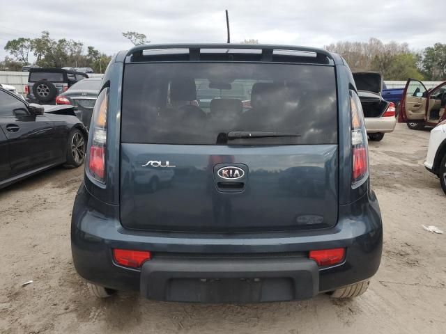 2010 KIA Soul +