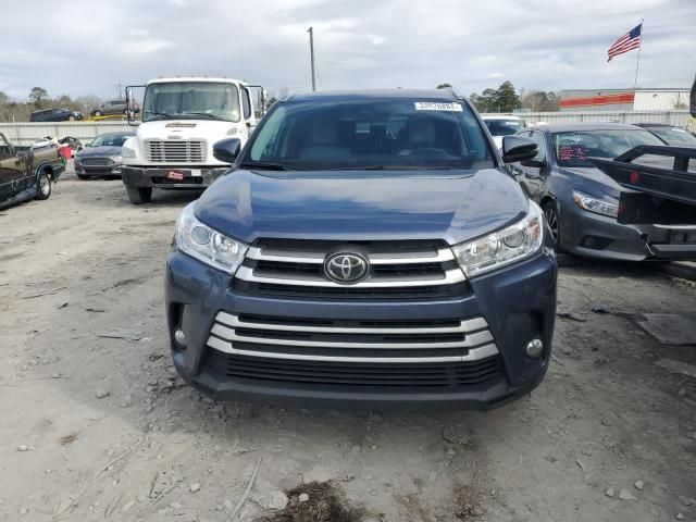 2019 Toyota Highlander SE