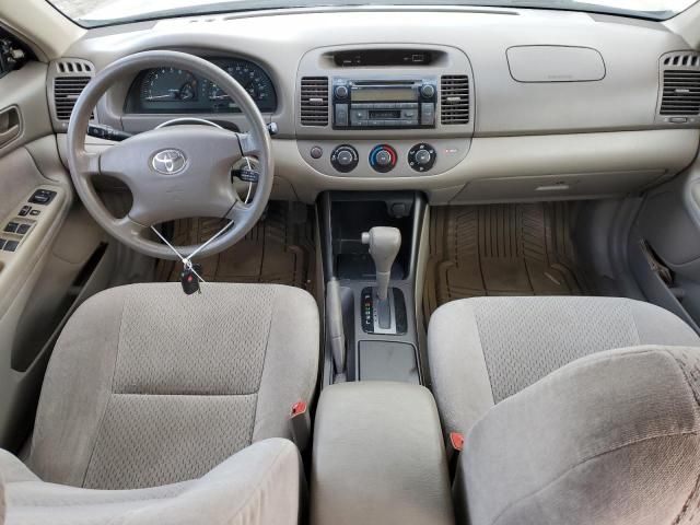 2004 Toyota Camry LE