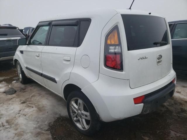 2010 KIA Soul +