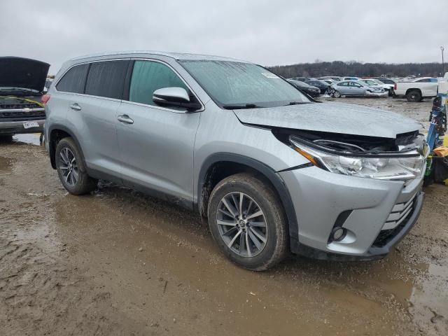 2019 Toyota Highlander SE