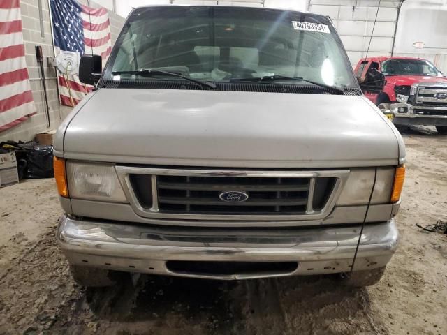 2005 Ford Econoline E350 Super Duty Wagon