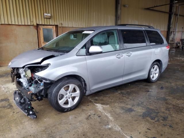 2013 Toyota Sienna LE