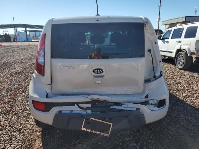 2013 KIA Soul +