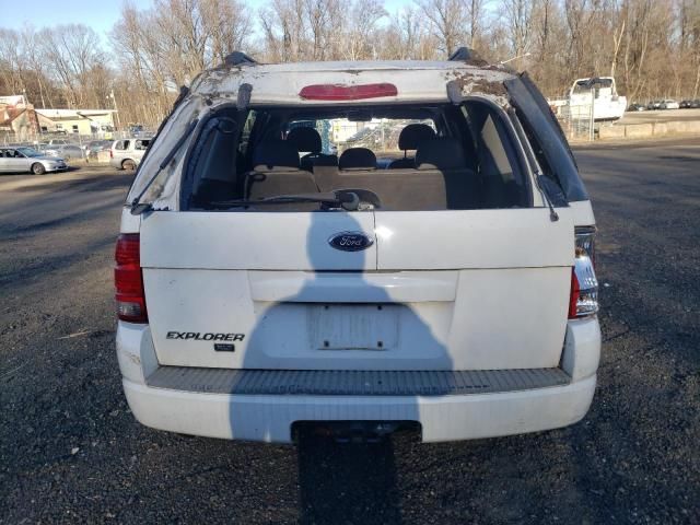 2004 Ford Explorer XLT