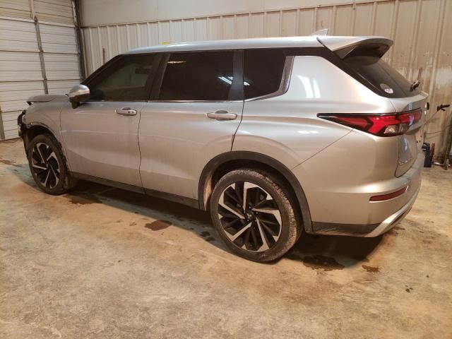 2022 Mitsubishi Outlander SE