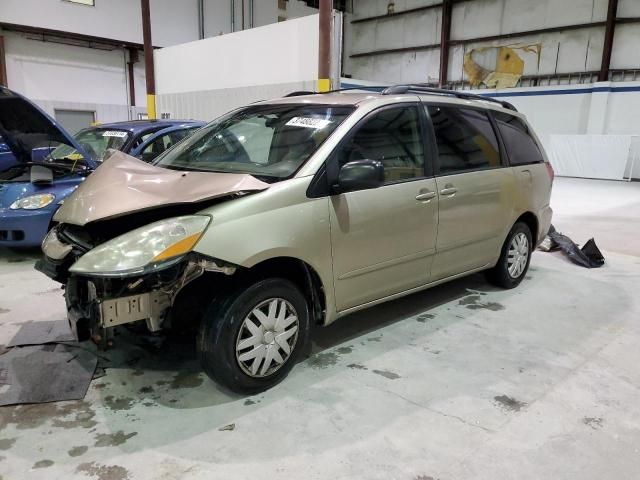 2009 Toyota Sienna CE