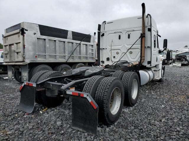 2020 Freightliner Cascadia 125