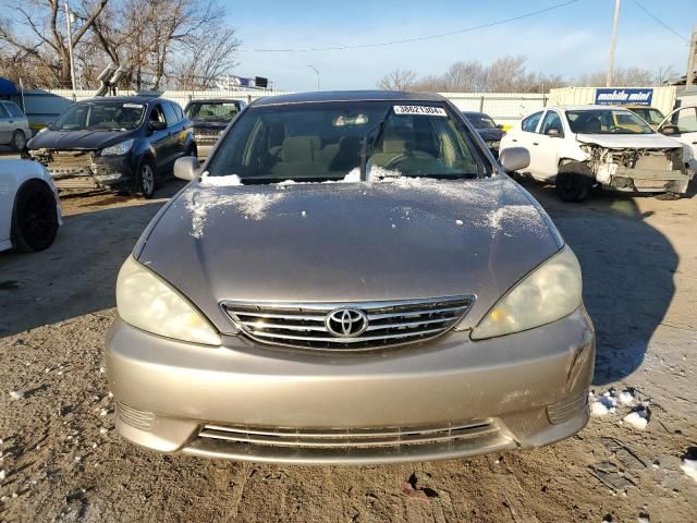 2005 Toyota Camry LE