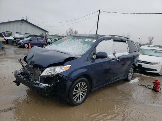 2019 Toyota Sienna XLE