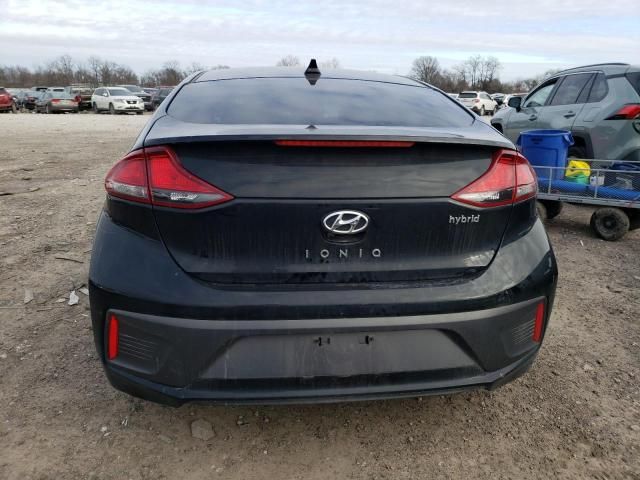 2022 Hyundai Ioniq SE