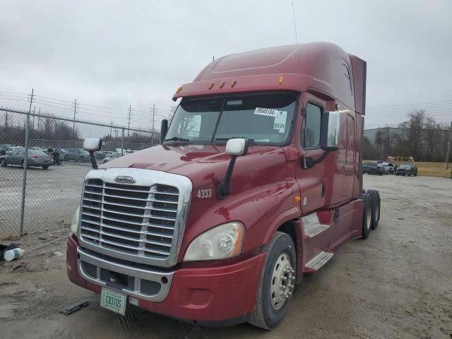 2013 Freightliner Cascadia 125