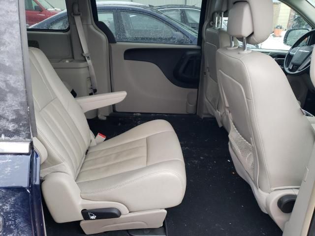 2012 Chrysler Town & Country Touring