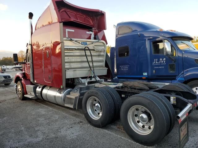 2017 Peterbilt 579