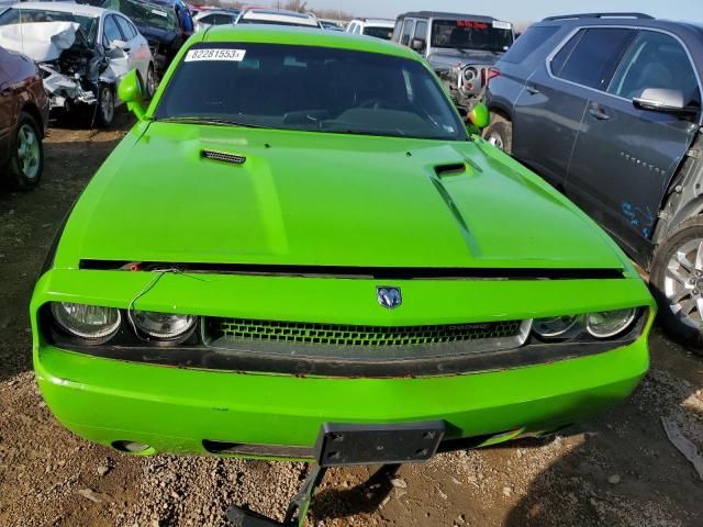 2009 Dodge Challenger SE