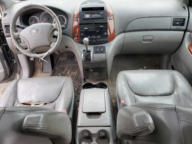 2005 Toyota Sienna XLE