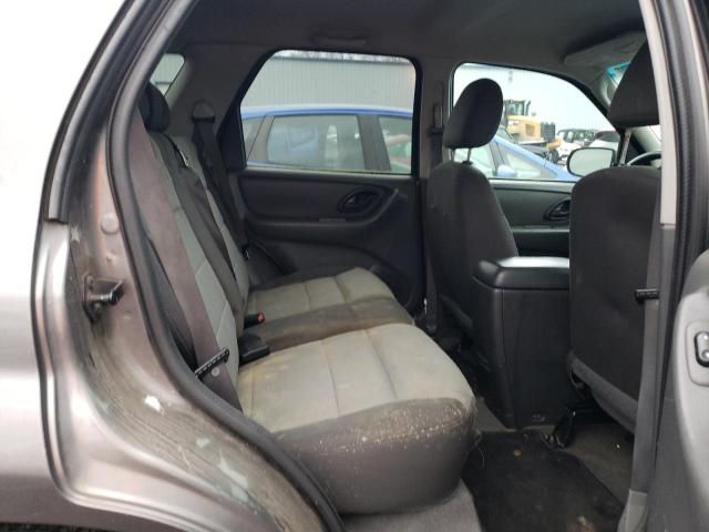 2005 Ford Escape XLS