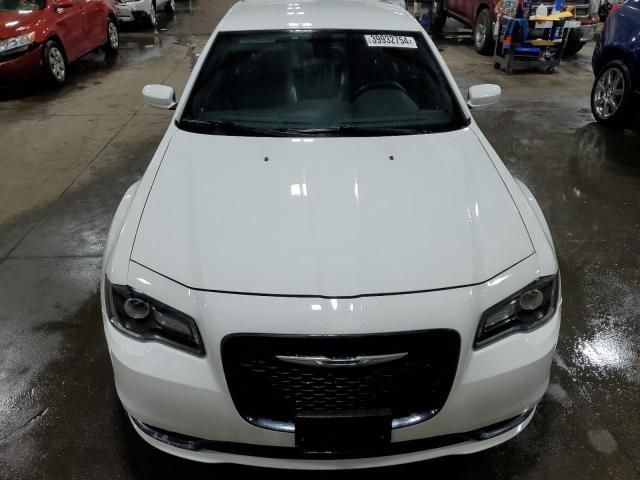 2016 Chrysler 300 S