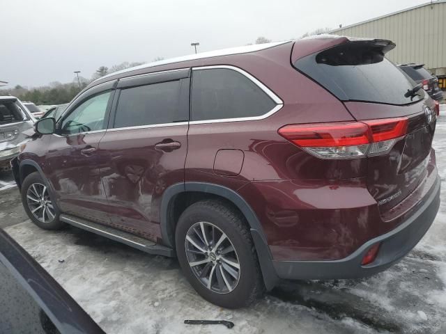 2017 Toyota Highlander SE