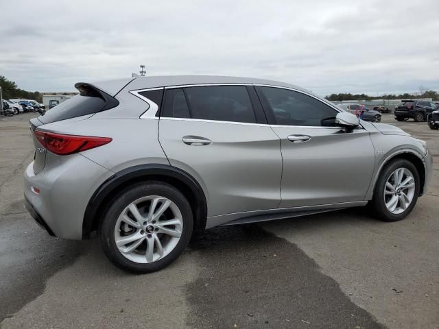 2017 Infiniti QX30 Base