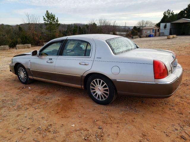 2003 Lincoln Town Car Signature