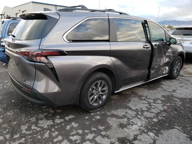 2023 Toyota Sienna XLE