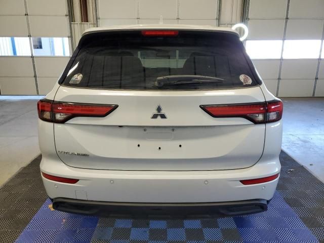 2022 Mitsubishi Outlander ES