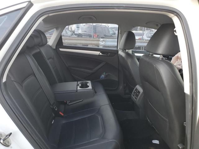 2013 Volkswagen Passat SE