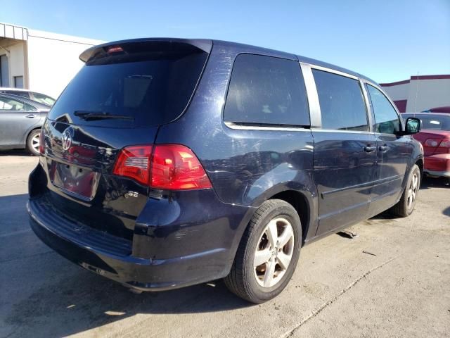 2010 Volkswagen Routan SE