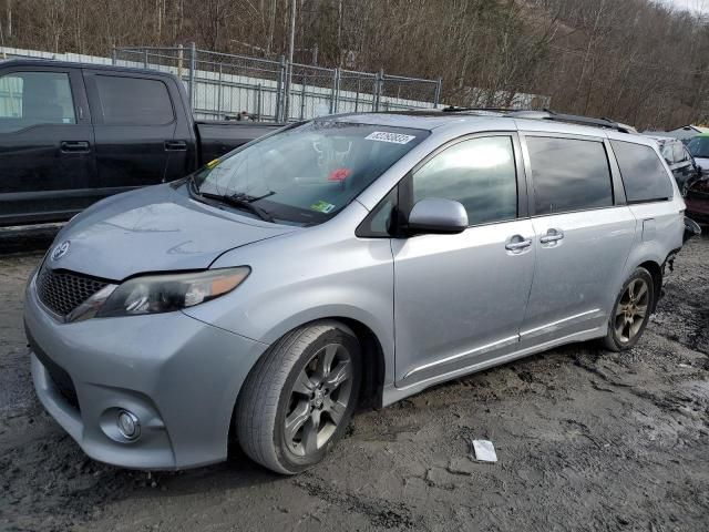 2014 Toyota Sienna Sport