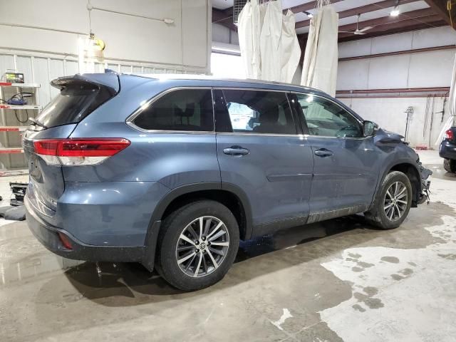 2019 Toyota Highlander SE