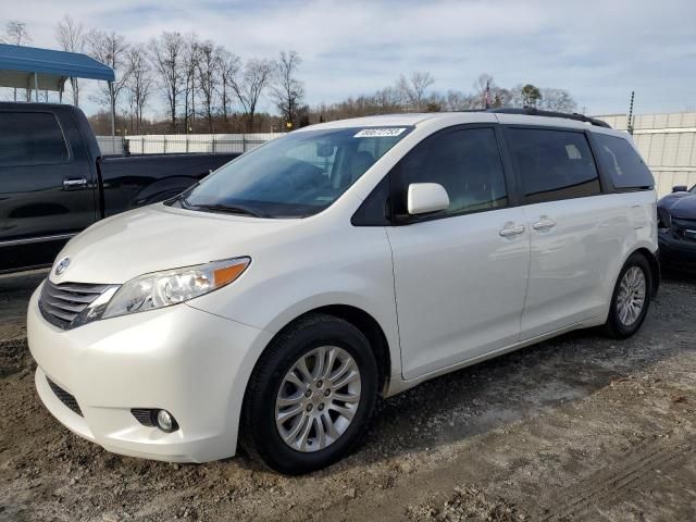 2016 Toyota Sienna XLE