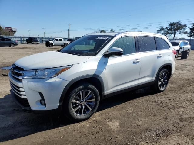 2019 Toyota Highlander SE