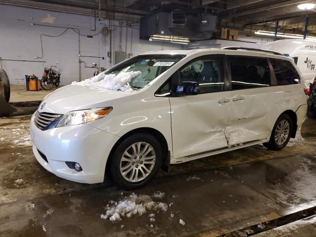 2015 Toyota Sienna XLE