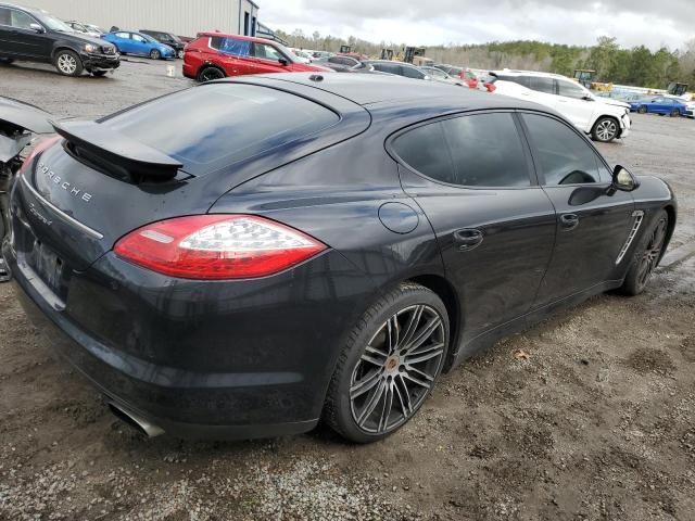 2013 Porsche Panamera 2