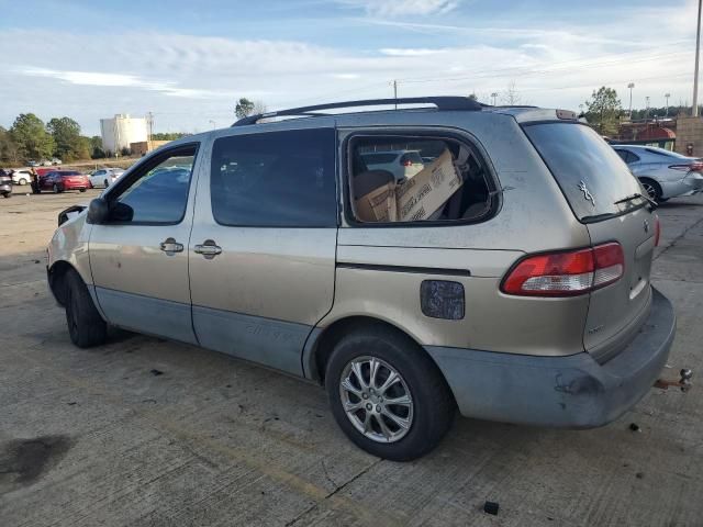 2002 Toyota Sienna LE