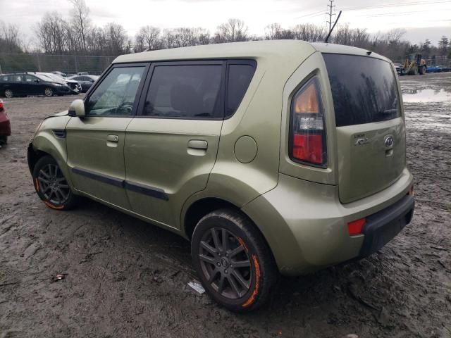 2010 KIA Soul +