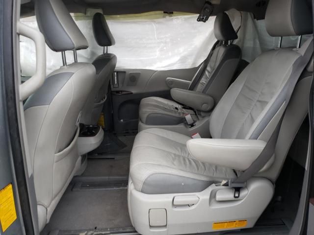 2011 Toyota Sienna XLE