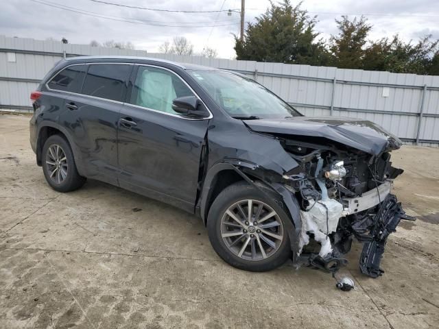 2017 Toyota Highlander SE